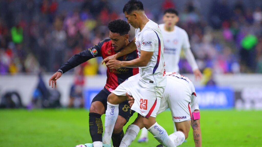 Chivas le saca el empate al Atlas sobre la hora