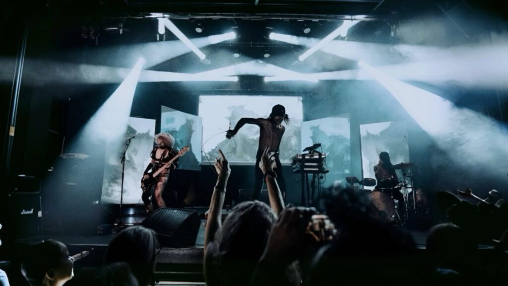 Chris Corner regresa a la CDMX con IAMX