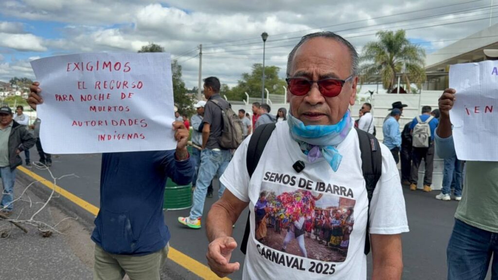 Comunidades se manifestaron en Morelia para exigir recursos para la Noche de Ánimas.