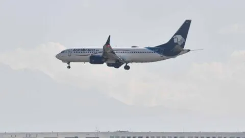 Aeroméxico y Viva celebran que EU levante restricciones a aerolíneas mexicanas
