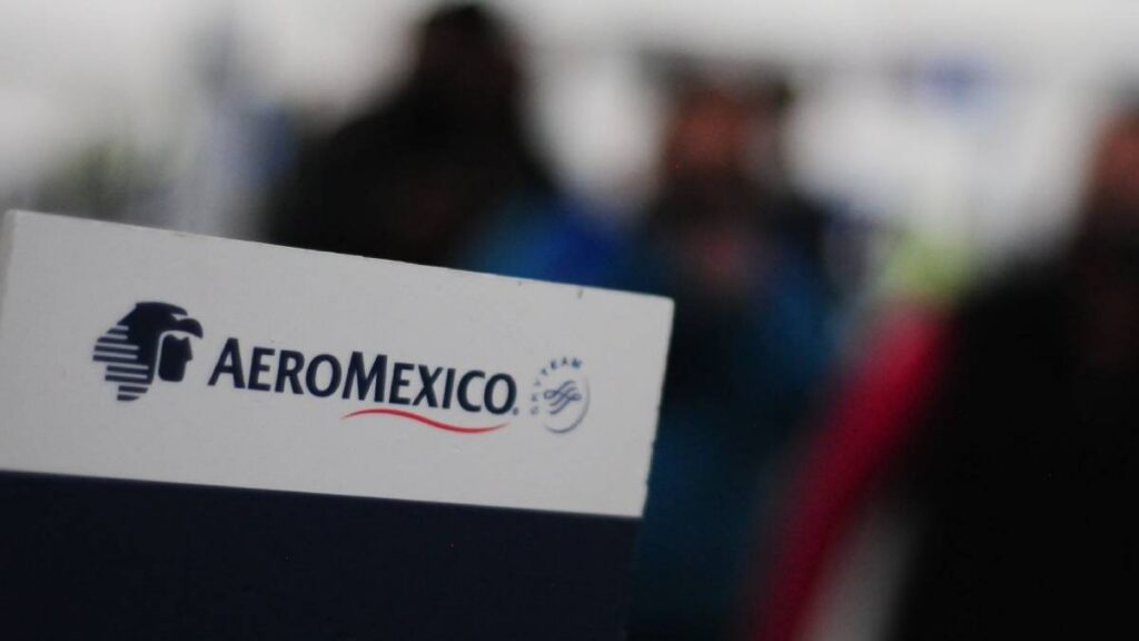 Aeroméxico mejora calificación.
