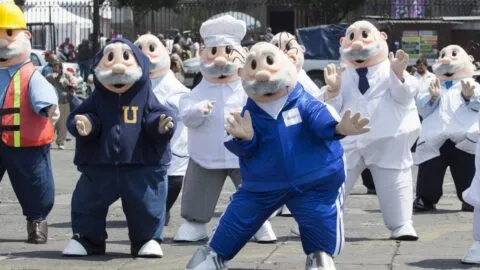 Con todo y baile: niño celebra su primer cumpleaños vestido del Doctor Simi; video se viraliza