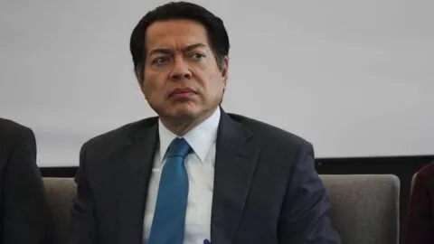 Mario Delgado responde a diputados por respaldo a Taddei, prueba PISA y libros de texto