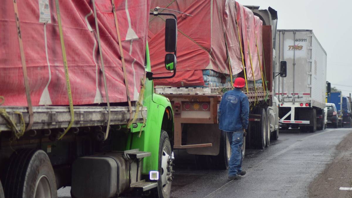 Ajuste fiscal a transportistas podría presionar costos y precios, advierte Canacar