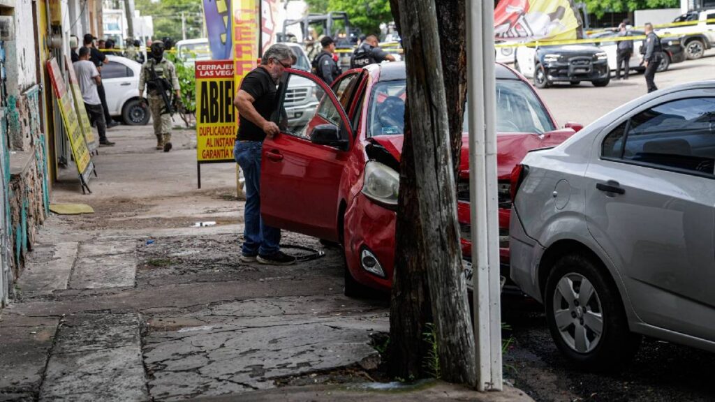 de-reversa-y-a-toda-velocidad-asi-escapo-de-un-intento-de-asalto-en-puebla