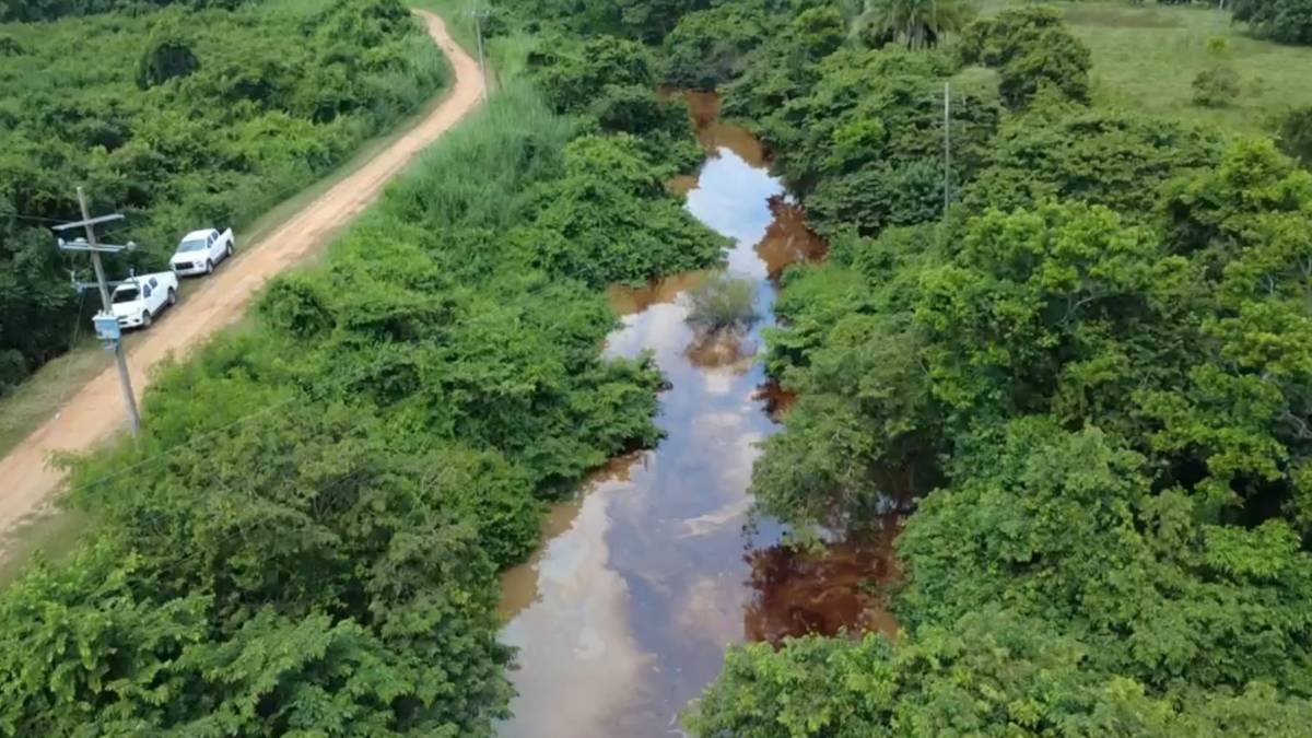 Nuevo derrame de petróleo afecta más de 6 kilómetros del río Chacalapa, en Veracruz