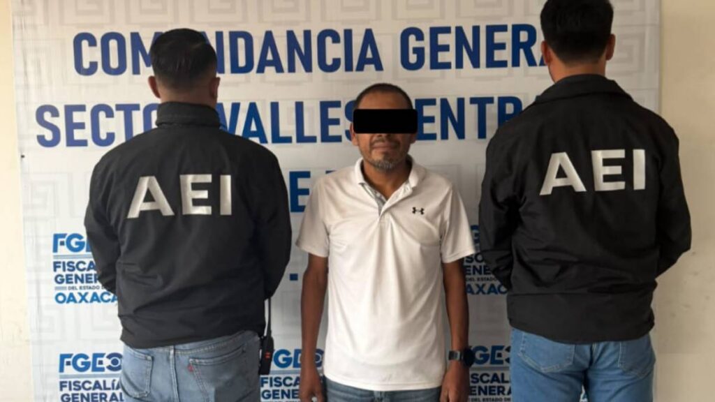 La FGE Oaxaca dio a conocer que detuvieron a un sujeto por matar con una pistola a un perro.