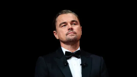 Leonardo DiCaprio llama la atención por su físico en Hawái, justo antes de la boda de la ex de Tobey Maguire