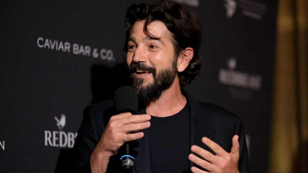 Diego Luna sigue triunfando con "Ceniza en la boca"