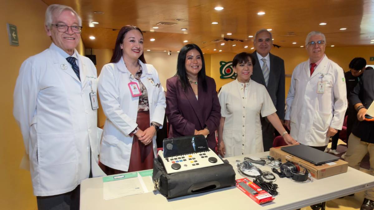 Entregan 26 ultrasonidos y dos audiómetros al Instituto Nacional de Rehabilitación; reforzarán atención médica