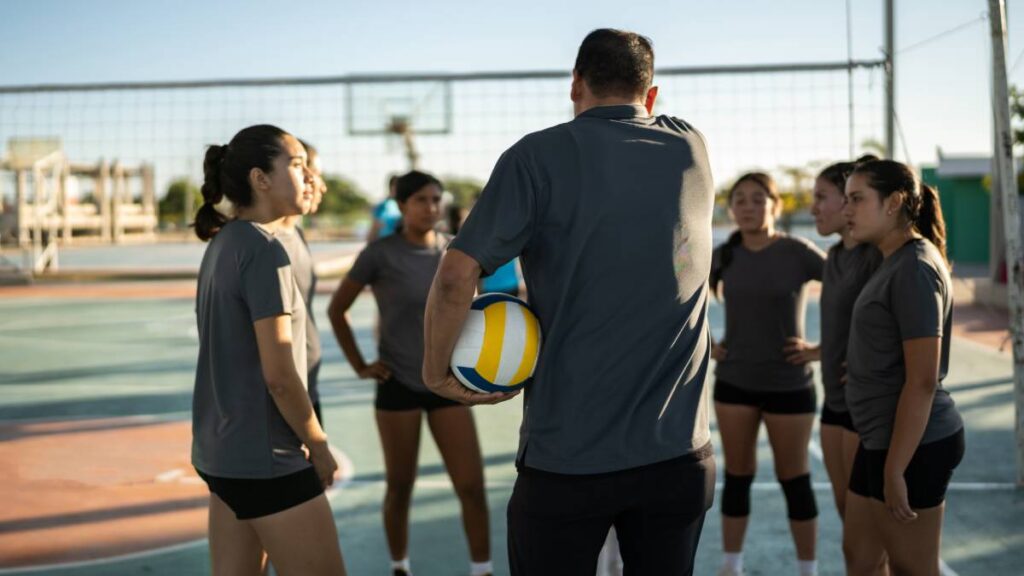 El entrenador no podrá participar en competencias