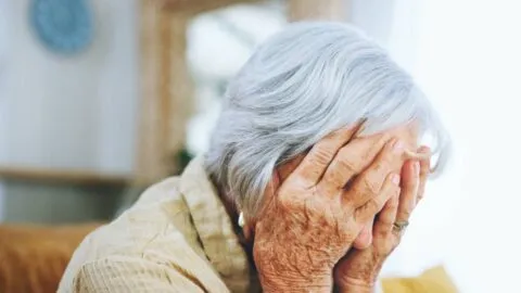 Demencia afecta más a las mujeres que a los hombres: estudio proyecta 24.7 millones de nuevos casos para 2050