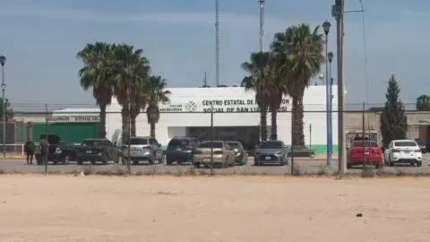 Alertan por extorsiones a familias de internos en San Luis Potosí con falsas promesas de liberación