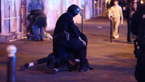 Francia cierra el fin de semana con 108 detenidos en 3 horas por disturbios en París
