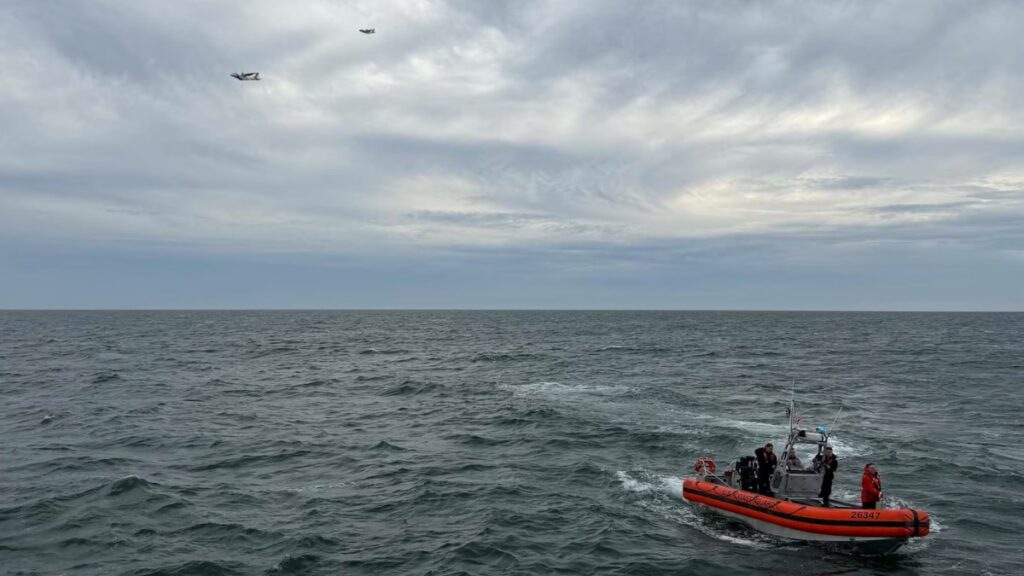 Guardia Costera halla restos de avión ambulancia desaparecido; sigue la búsqueda de pasajeros
