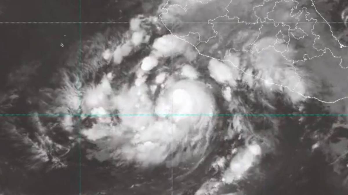 Huracán Simon se fortalece rápidamente: cuando pegaría en Colima y Jalisco