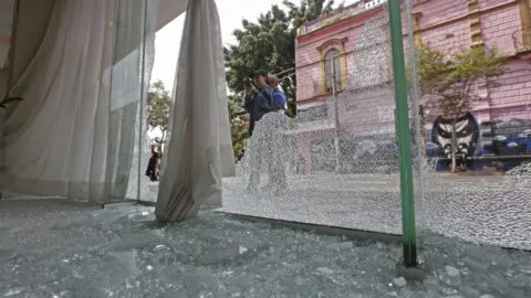 Jalisco pide ayuda para reconocer a manifestantes que vandalizaron el Palacio de Gobierno