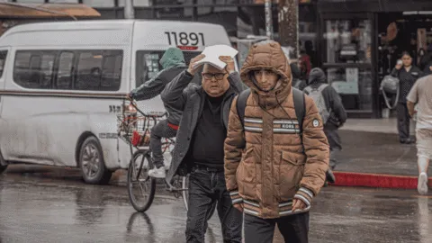 ¡No dejes el paraguas! Se prevé lluvia en 31 estados este martes por frente frío 2