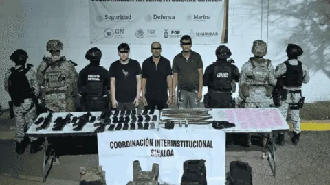 Detienen a Orlando "N", presunto líder de "Las Ranas", y a 3 personas más en Sinaloa