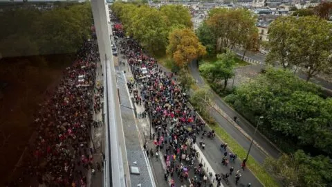 Francia despliega 70 mil efectivos ante nuevas protestas sociales