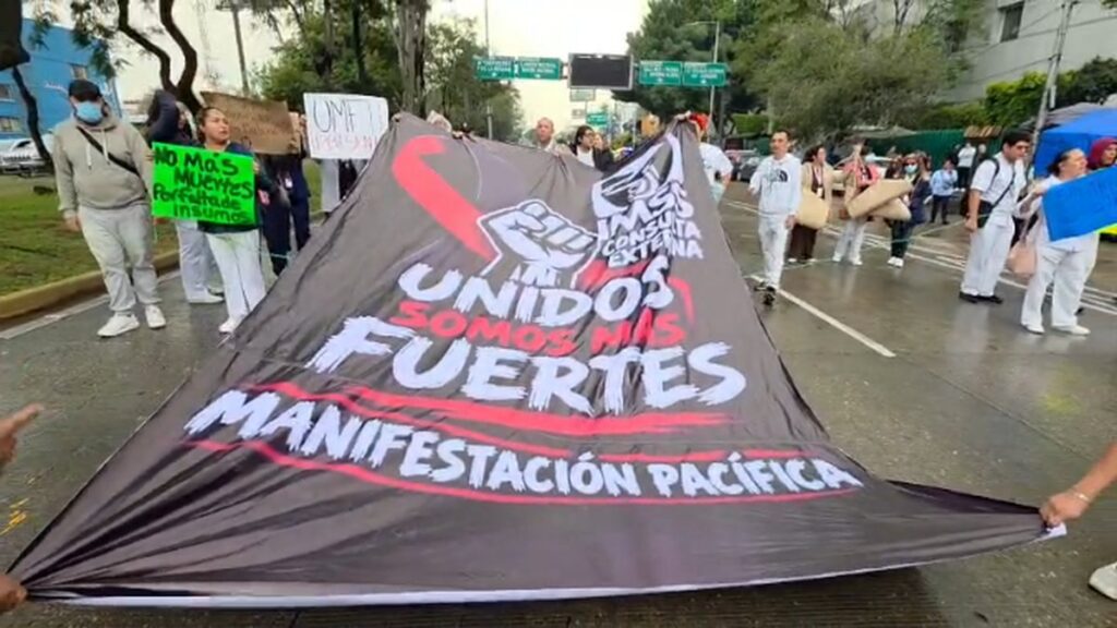 Protestas del IMSS complican vialidad en CDMX y Edomex.