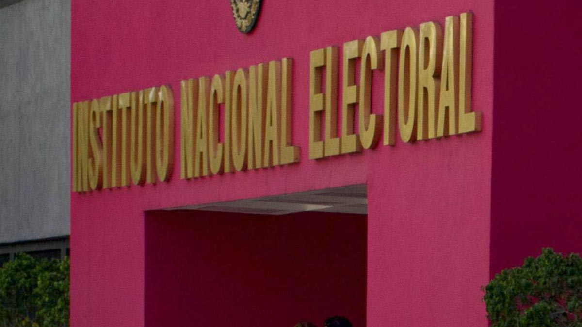 ¿Qué hay detrás de la crisis del INE y los señalamientos contra proveedores?