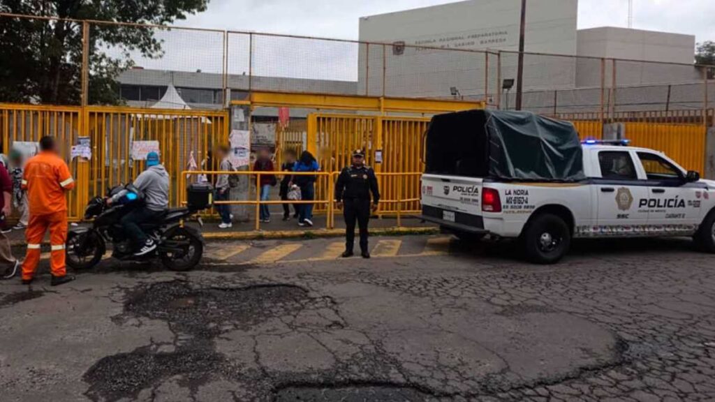 Encapuchados intentaron tomar la Preparatoria 1 de la UNAM