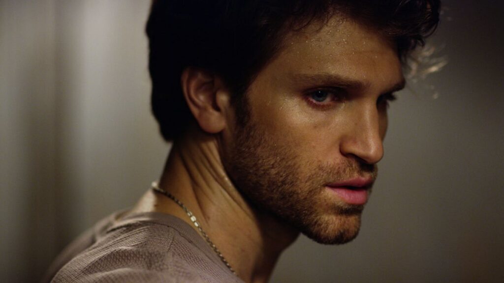 ¡Sangriento robo! Keegan Allen, actor de "Pretty Little Liars", denuncia que fue golpeado y asaltado en Los Ángeles