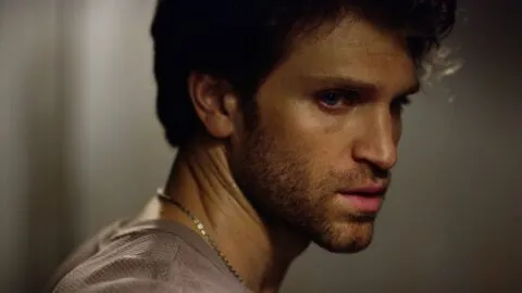 ¡Sangriento robo! Keegan Allen, actor de "Pretty Little Liars", denuncia que fue golpeado y asaltado en Los Ángeles