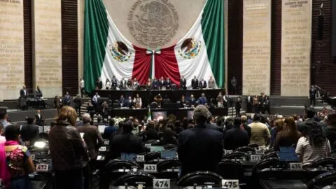 Avalan en comisión la “ley antimemes”; pasará al Pleno en Cámara de Diputados