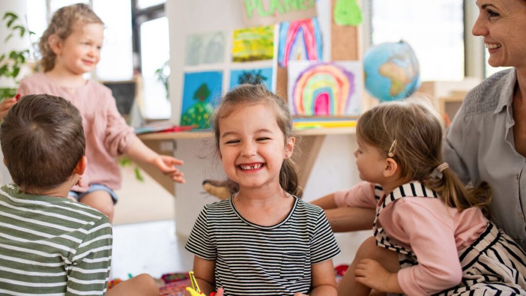 Más de 10 mil niños podrán acceder a asistencia para el cuidado infantil a través de vouchers financiados por la ciudad