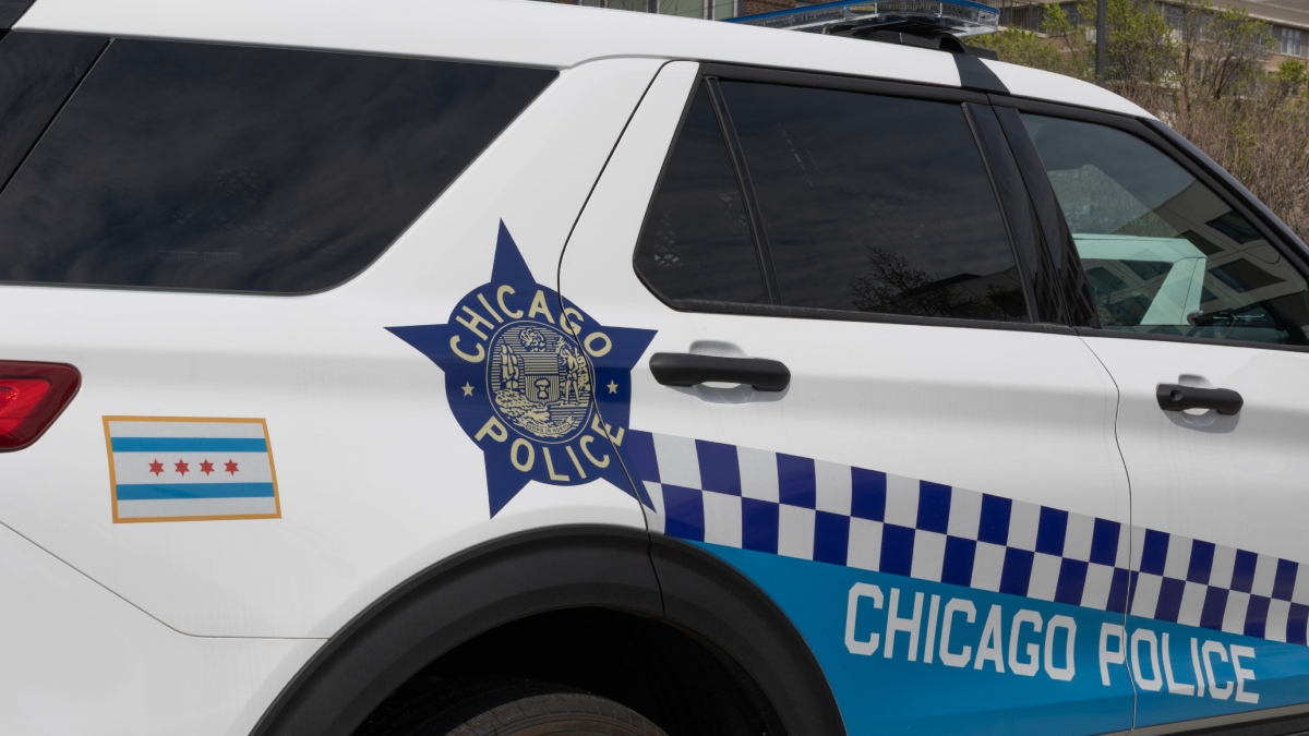 Las autoridades identificaron a la sospechosa como Shavon Gayden, de 48 años, residente de Chicago.