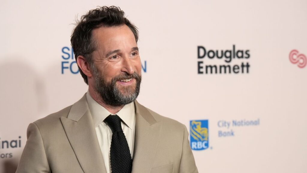 El actor Noah Wyle es nombrado el hombre más sexy del mundo.