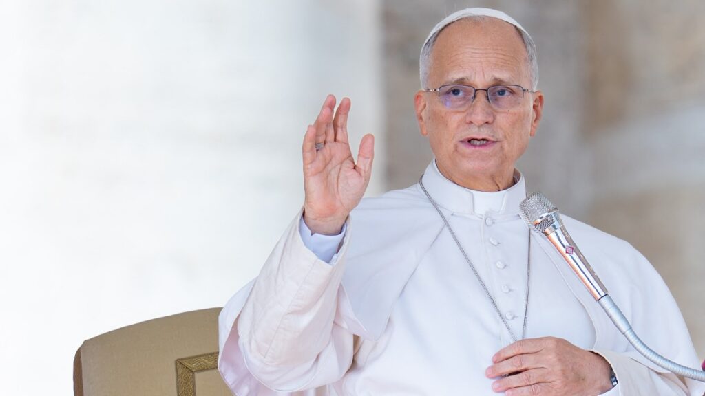 Papa León XIV cancela visita a Asís para mejorar su recuperación tras cirugía
