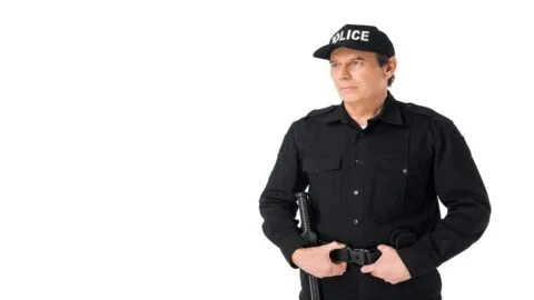 ICE en California: jueza prohíbe detenciones por perfil racial