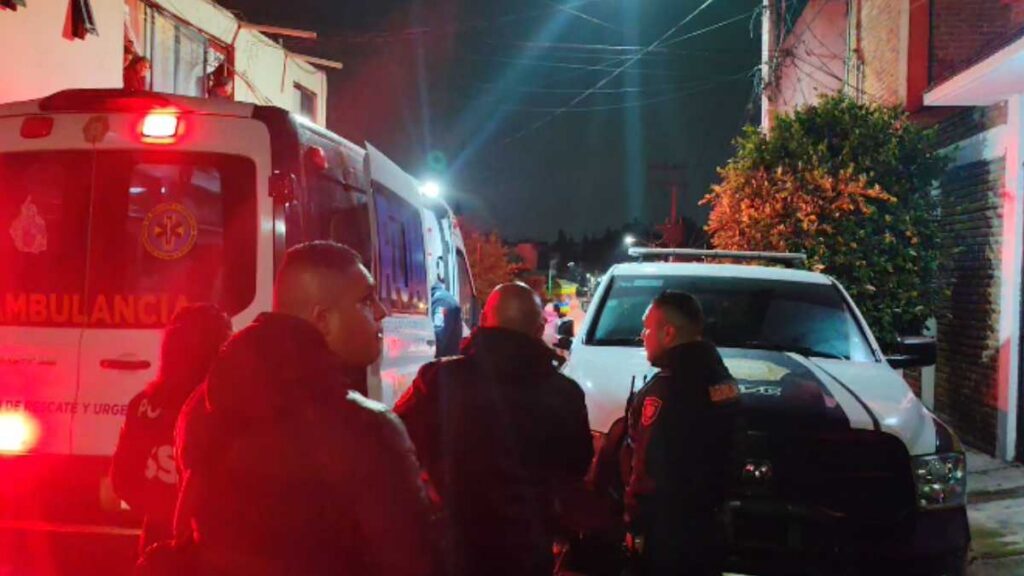 Policías y vecinos se enfrentan en San Pedro Mártir, Tlalpan