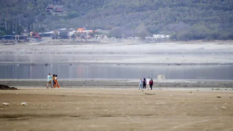 De la sequía al desfogue: abren seis compuertas de presa La Boca en NL