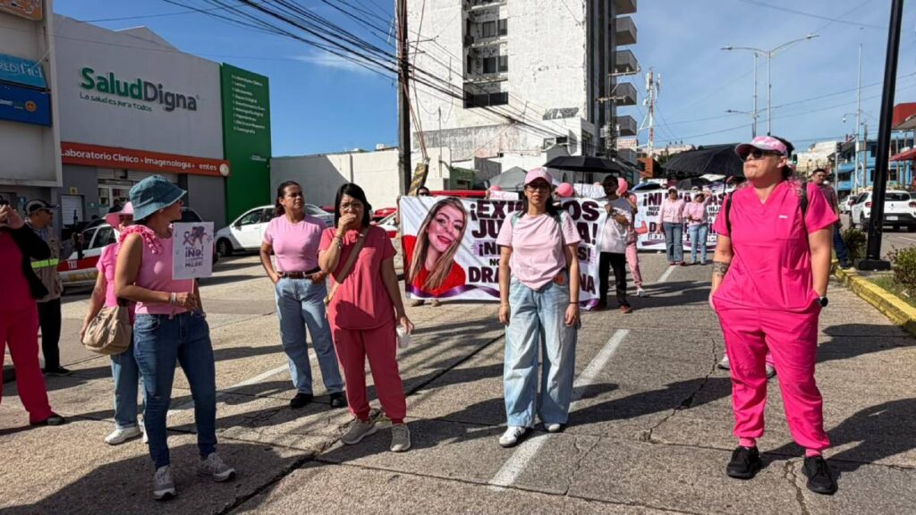 Se realizó una marcha pacífica para exigir justicia por el femicidio de la doctora Cristina Ramos.