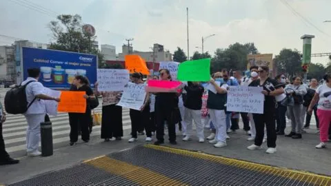 Protestas del IMSS EN VIVO: Trabajadores cierran Niños Héroes a la altura de la Clínica Familiar 4