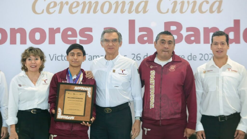 Americo Villarreal destaca jóvenes deportistas tamaulipecos. Foto: Uno TV