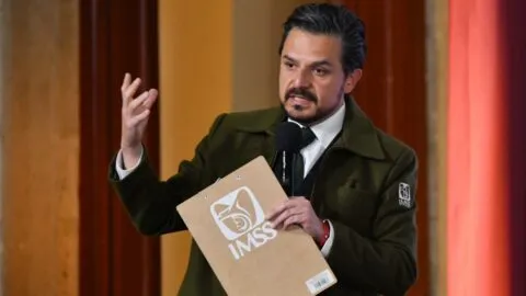 Tras 7 años al frente del IMSS, Zoé Robledo preguntará a trabajadores carencias en 277 hospitales