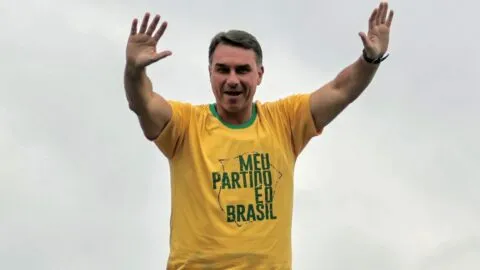 ¿Quién es Flávio Bolsonaro? El candidato que enfrentará a Lula en el balotaje