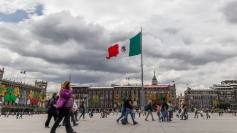 México se estanca y América Latina crecerá 2.2% en 2026: Banco Mundial 