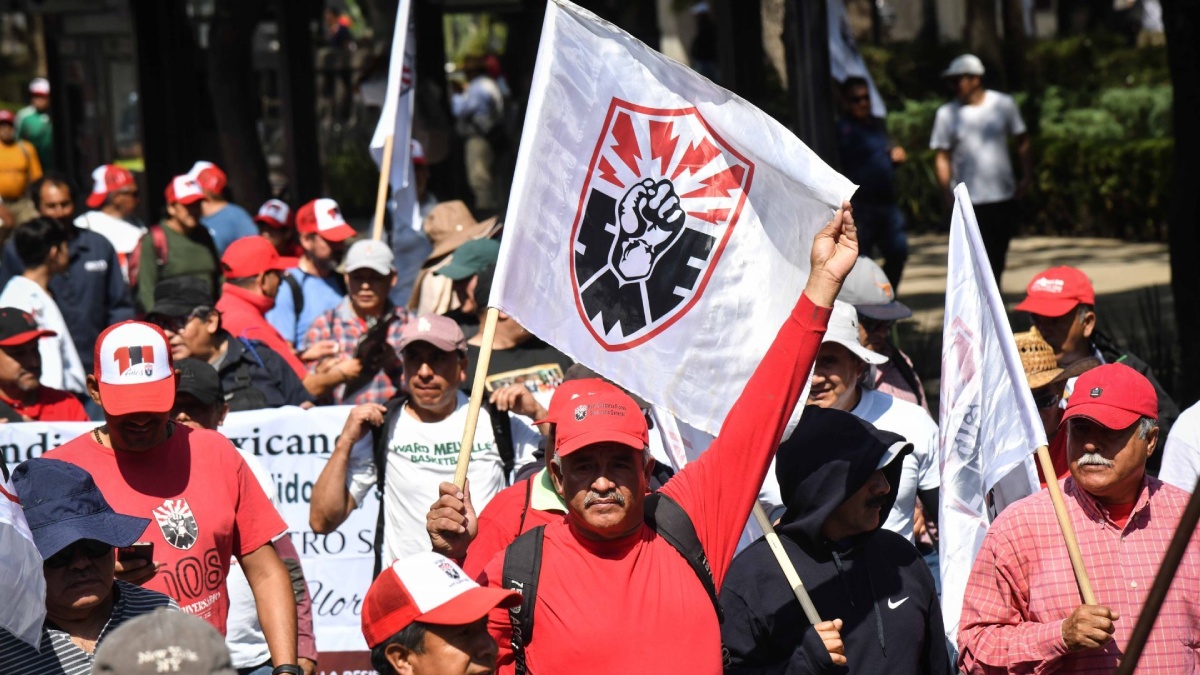 El Sindicato Mexicano de Electricistas encabeza las movilizaciones en CDMX este 12 de octubre