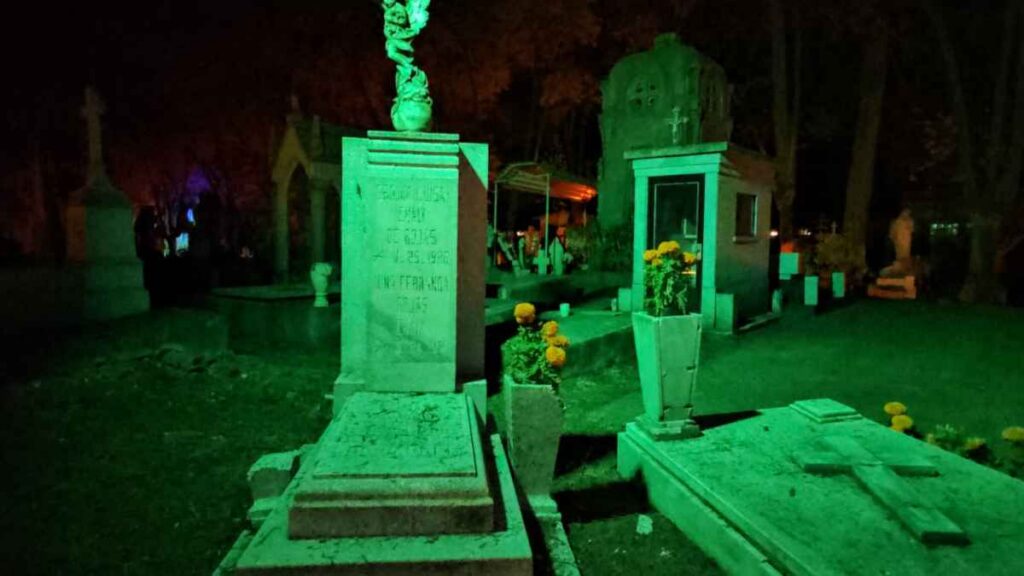 panteon-la-soledad-toluca-recorrido-mictlan-dia-de-muertos
