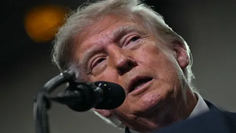 Trump designa a Jay Clayton para coordinar la “Superinteligencia” en Estados Unidos