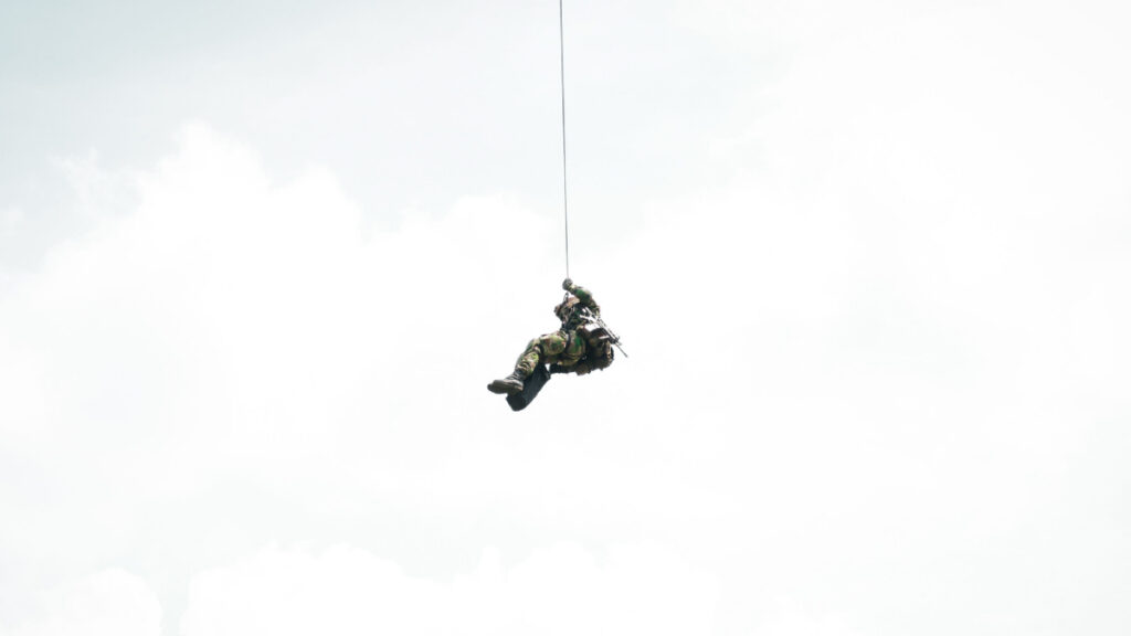 Fallece militar durante exhibición a rapel. Foto: Pexels