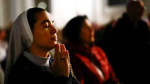 La fe ya no se hereda: Vaticano llama a renovar la evangelización