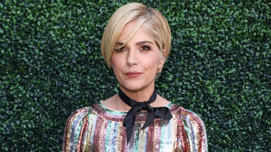 Selma Blair fue detenida por agresión en un avión