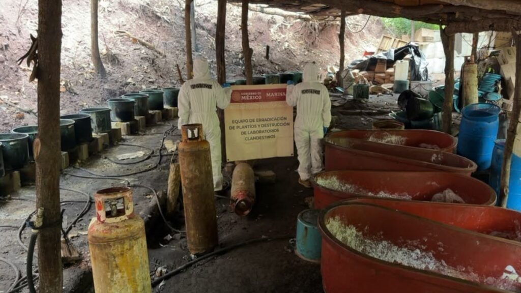 Laboratorio clandestino en Durango incautado